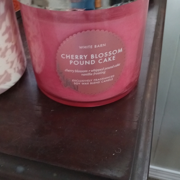 LOT OF 3 NEW CANDLES FROM BATH & BODY WORKS - Picture 4 of 7